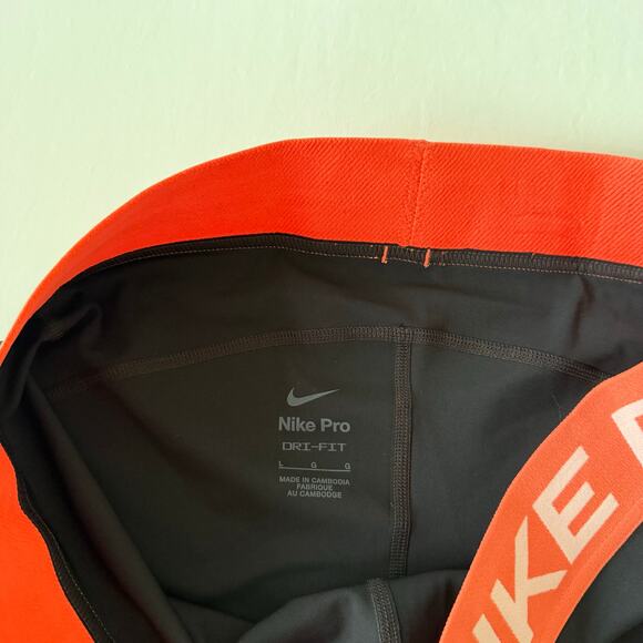 Nike Pro Black Shorts with Orange Waistband size L NWT - Picture 3 of 5